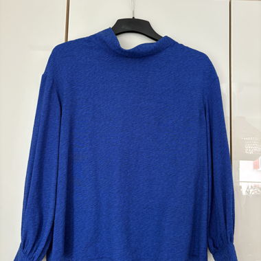 Bluse mit Rückenausschnitt