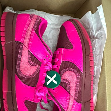Nike Dunk Valentine‘s day 2022 Damen