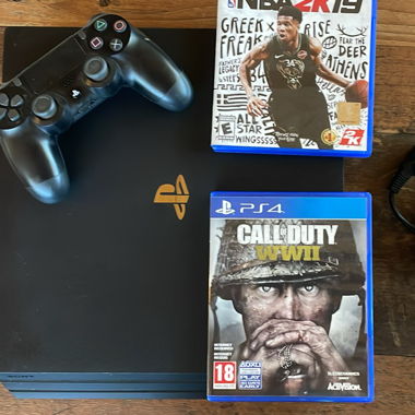 Sony PlayStation 4 Pro 1 TB (CUH-7016B)