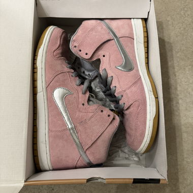 Nike SB Dunk High When Pigs Fly