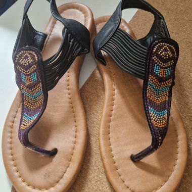 Sandalen 37
