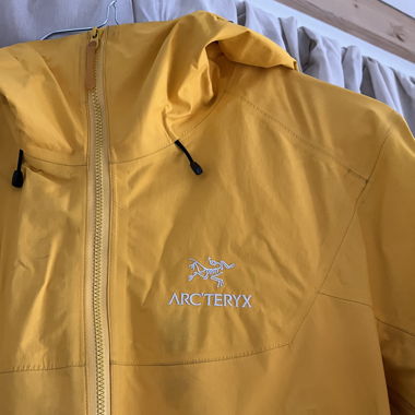 Arcteryx Beta SL Damen * Neu über 500CHF! *