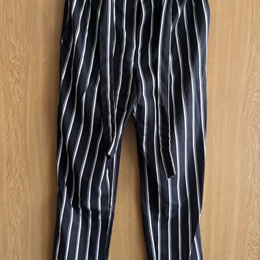 Pantaloni a righe H&M taglia 42