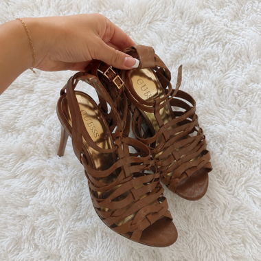 Guess Sandalen mit Absatz
