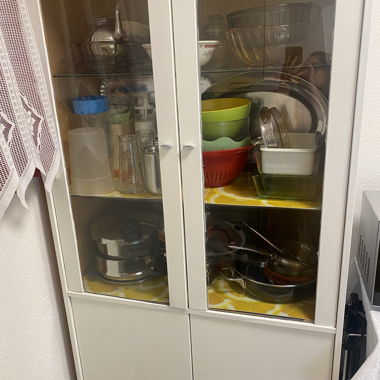 Möbel. Vitrine