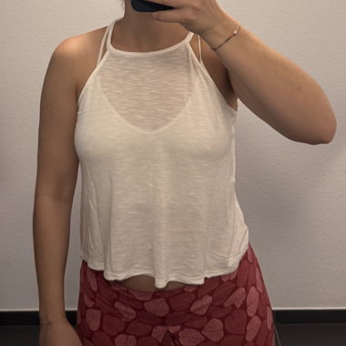 Top mit Rückenausschnitt
