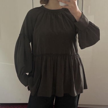 Cute olive peplum top