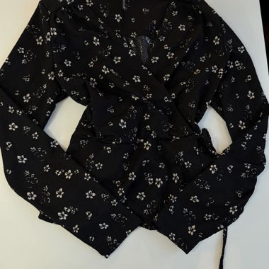 Blusa floreale Chicorée nera