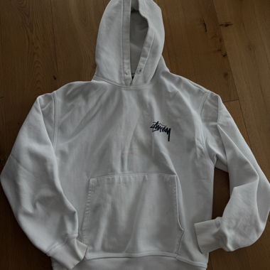 Weisser Stussy Hoodie mit Backprint