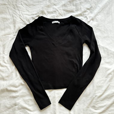 Black Bershka V-neck crop top