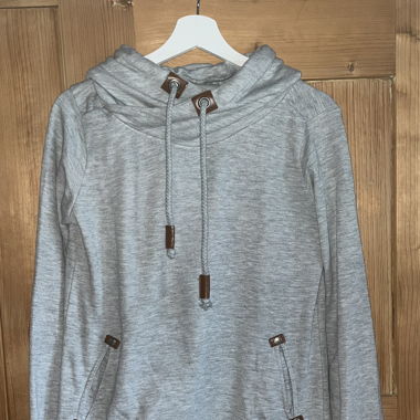 Grauer Hoodie