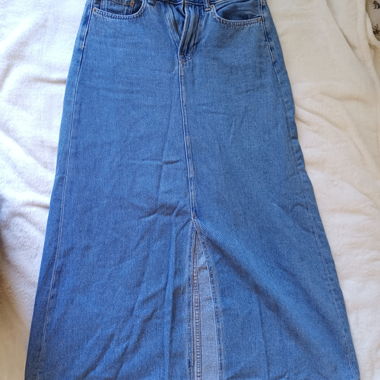 A-line high-waist denim maxi skirt