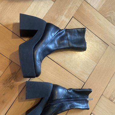 Plateau-Stiefeletten