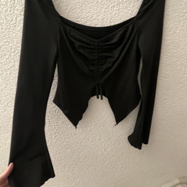 Pull crop top