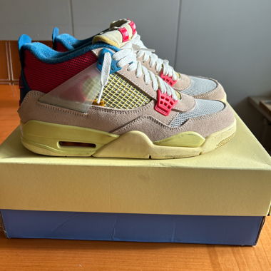 Jordan 4 Guava ice 