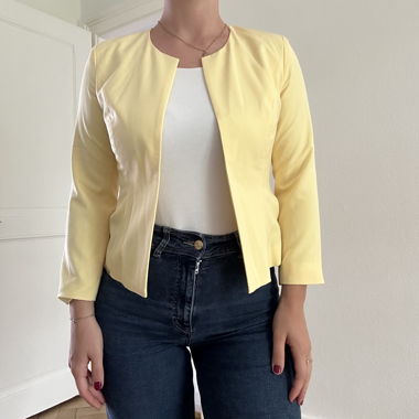 gelber Blazer