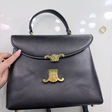 Sac à main en cuir noir Celine