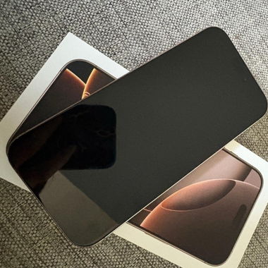 iPhone 16 Pro Max / Titanium Desert / 256GB
