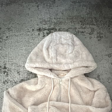 Teddy-Vibes Beigefarbene Jacke mit Fellbesatz