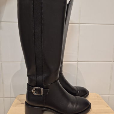 Stiefel 37