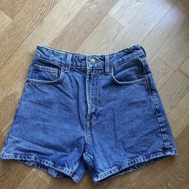 Shorts in jeans Zara