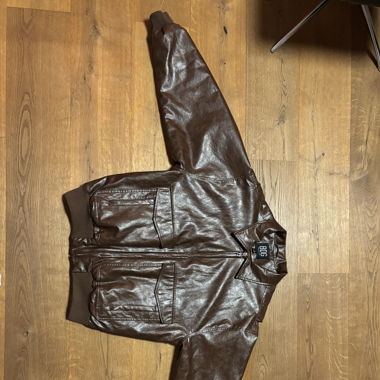 Braune Lederjacke