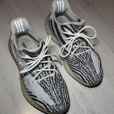 Adidas Yeezy Boost 350 V2 Zebra