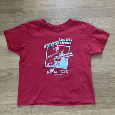 Rote T-Shirts