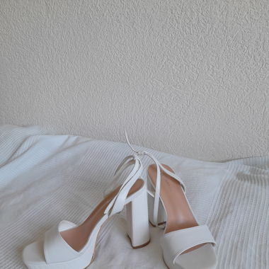 GLAMOROUS High Heels weiss gr. 40