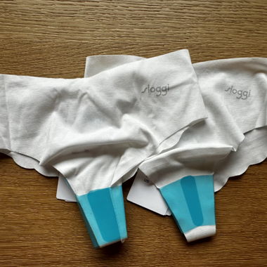 Sloggi white seamless briefs XS x 2