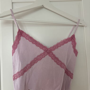 pink cami top
