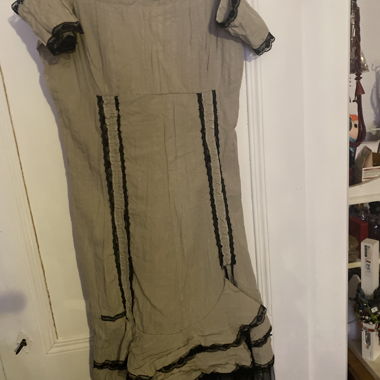 Robe vintage beige dentelle