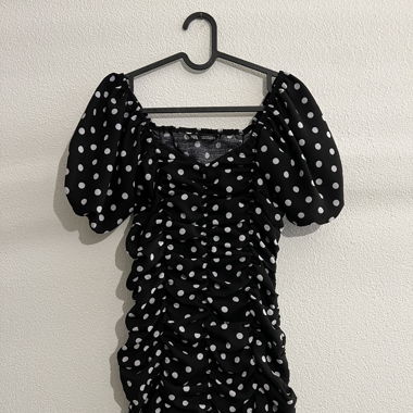 Short polka-dot Zara dress with puff sleeves