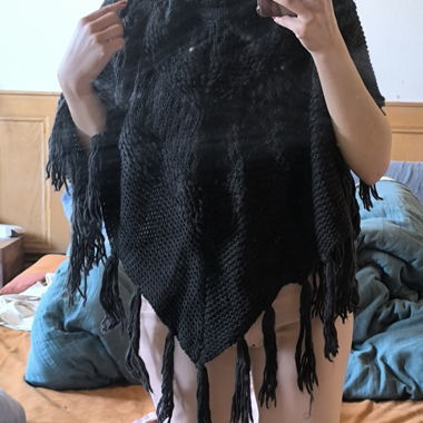 Poncho noir PIECES