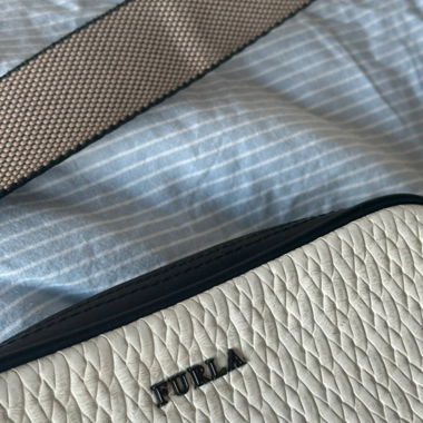 Shoulder bag