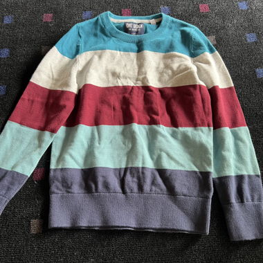 Children's sweater (Size 134)