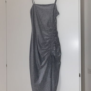 H&M Glitzerkleid