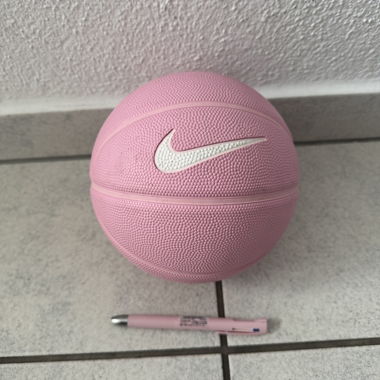 Pallone da basket Nike rosa