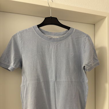 T-Shirt verwaschen hellblau