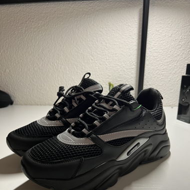 Dior b22
