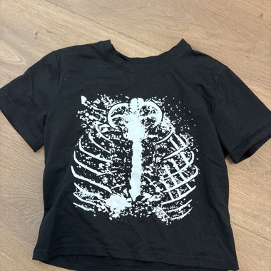 Crop top gothique noir tête de mort
