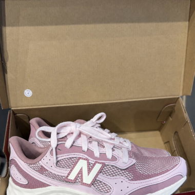 Chaussures de running roses New Balance NEUVES