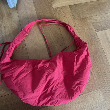 Rote Cos Tasche