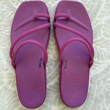 Pink Crocs Miami Toe-Loop-Sandalen
