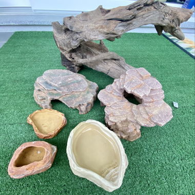 Décorations de terrarium pour les reptiles 