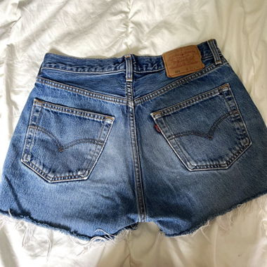 Vintage Levi’s 501 Cutoff Denim Shorts – W32 L36