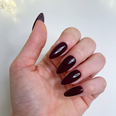  Press on nails