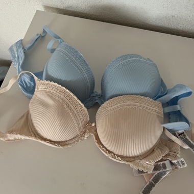 2 BHs in Blau und Beige