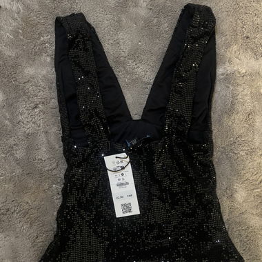 Top noir sequins