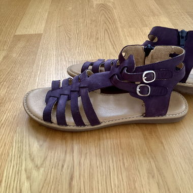 Sandals navy blue